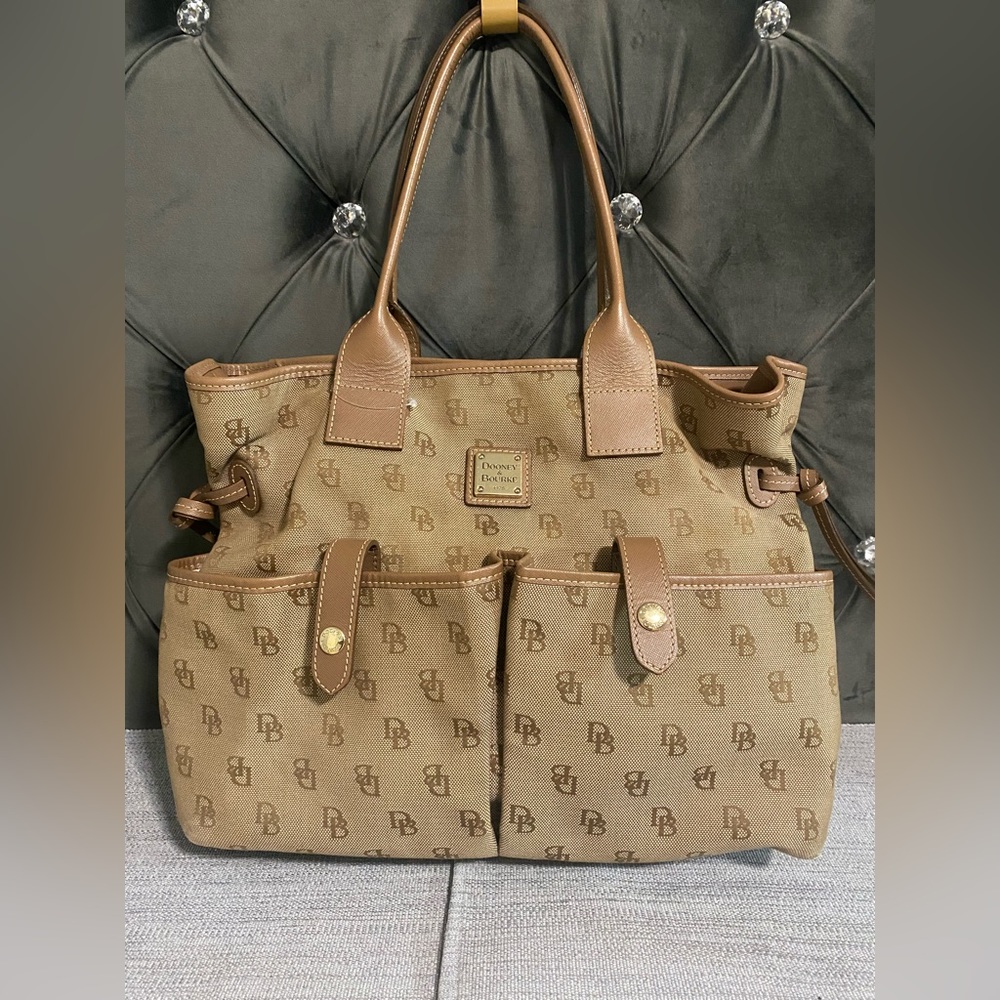 Dooney & Bourke handbag